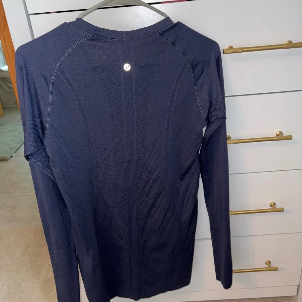 lululemon athletica Navy Long-Sleeve Seamless Performance Top - Women